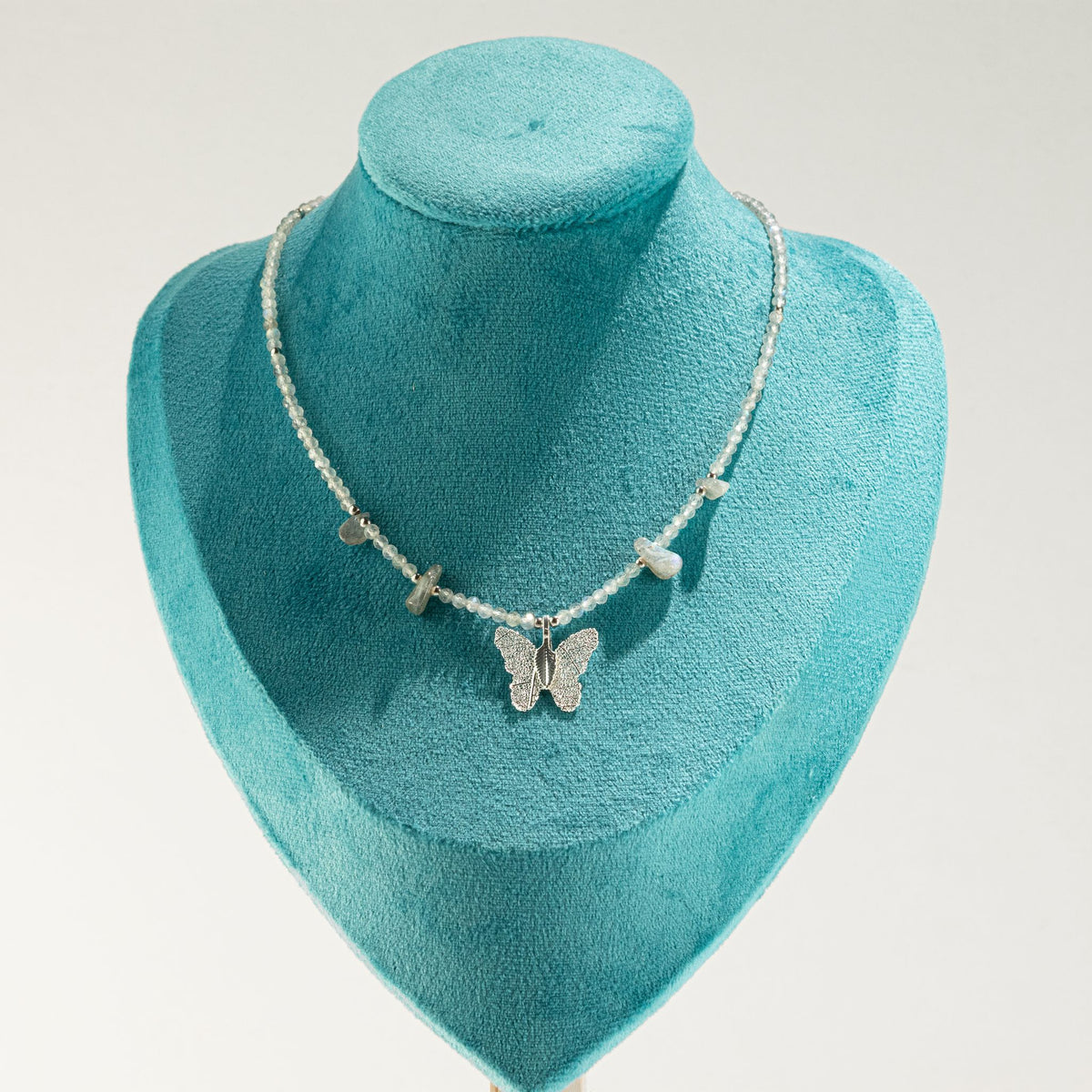 Collier Labradorite — Papillon en Feuille Véritable Argentée - photo 6