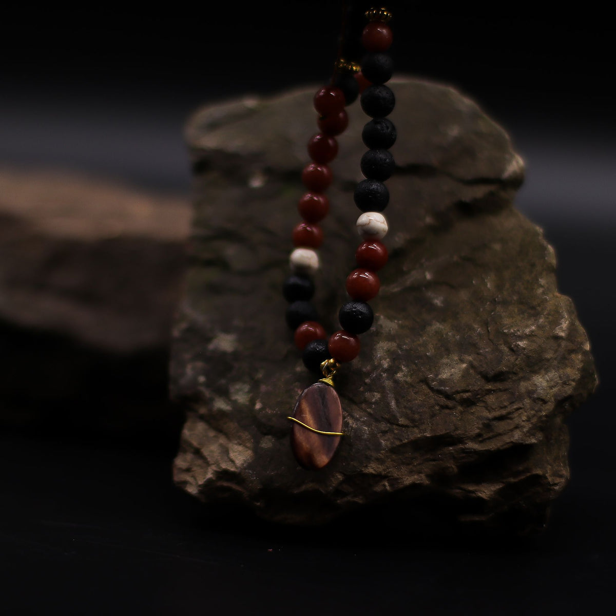 Collier Pierre de Lave Volcanique - Protection & Ancrage – photo 5