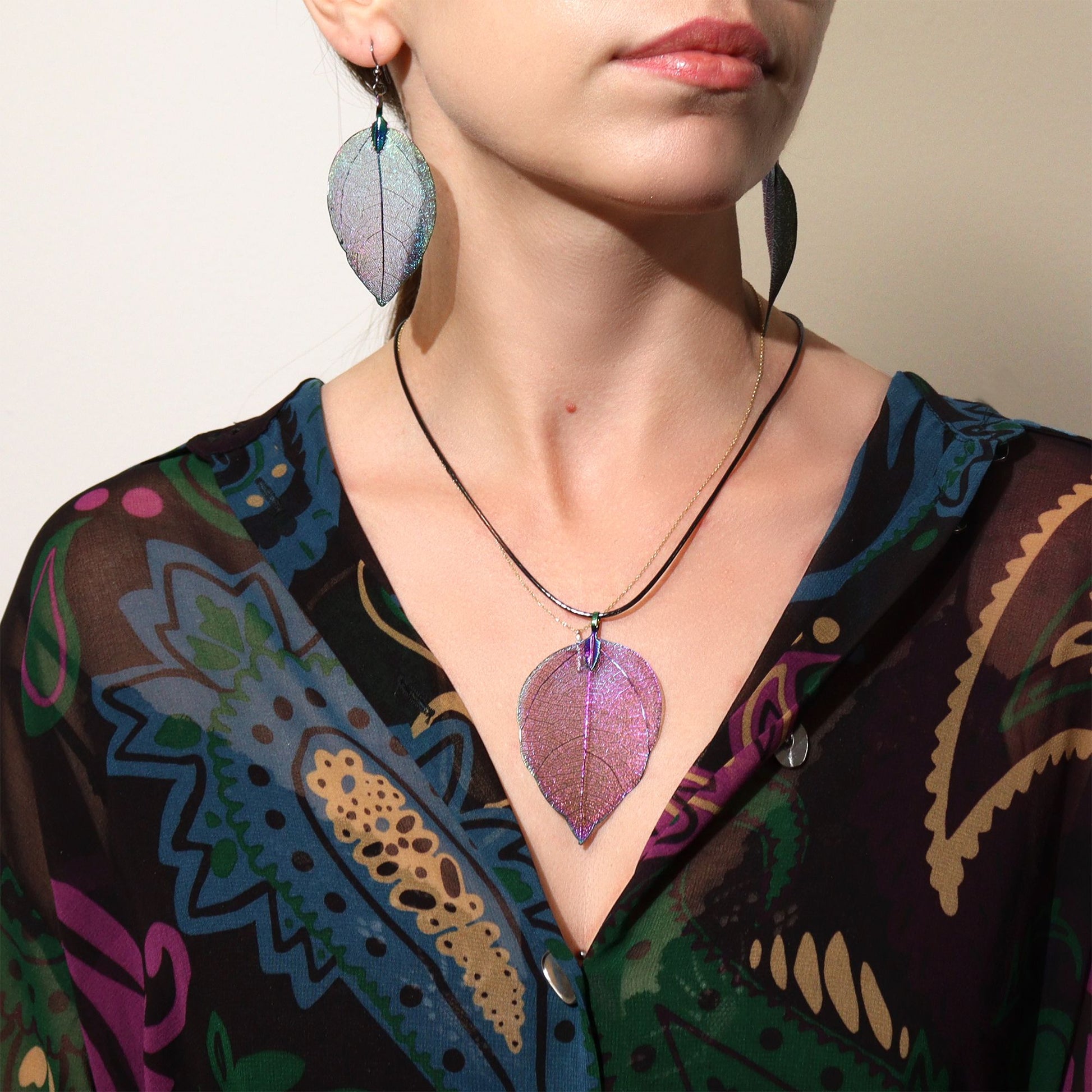 Boucles d'Oreilles Feuille Dorée - Vraie Feuille Électroplaquée Arc-en-Ciel – photo 3